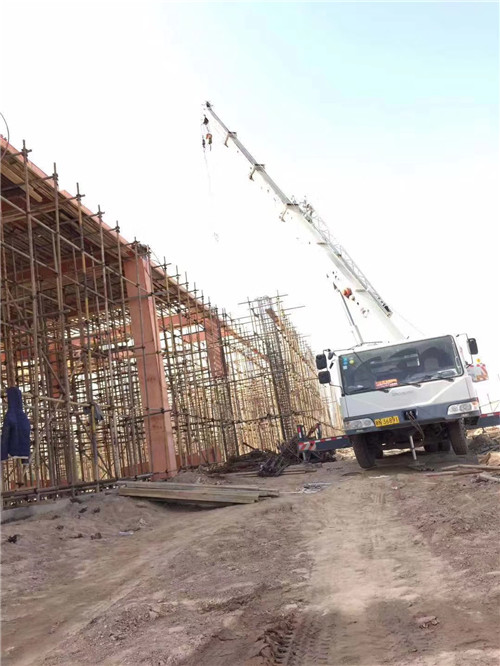 蓬安县吊车作业的安全注意事项有哪些？